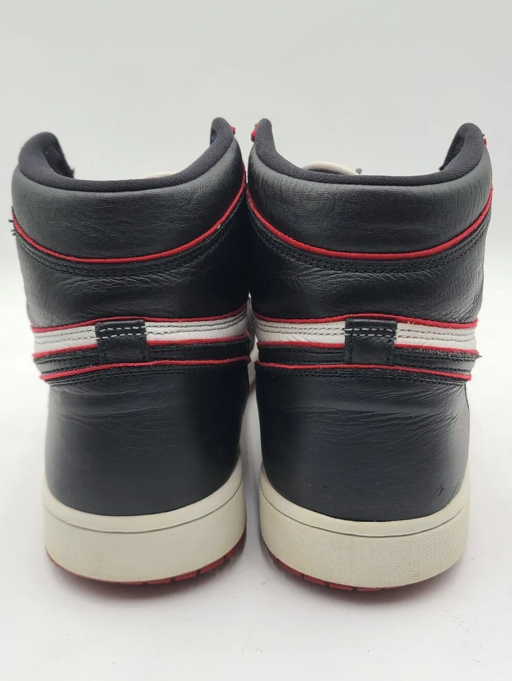 B38 Nike Air Jordan 1 Retro High OG Bloodline 2019 Black Red Sz 12 555088-062